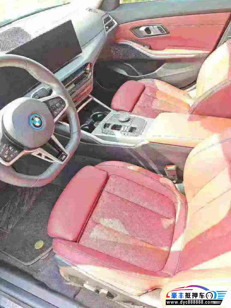 25年宝马i3轿车抵押车出售