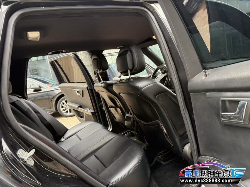 12年奔驰GLK轿车抵押车出售