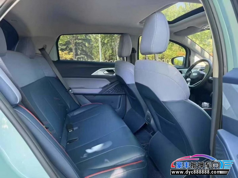 22年吉利几何轿车抵押车出售