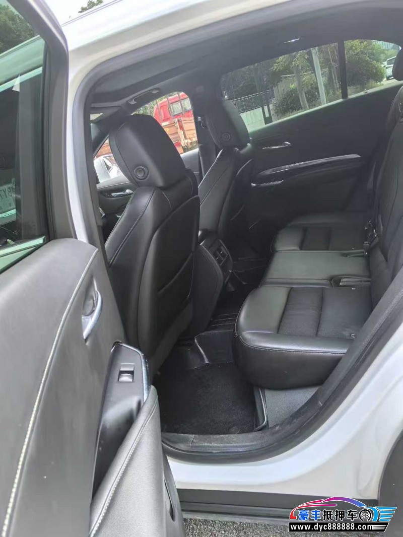 22年凯迪拉克XT4轿车抵押车出售