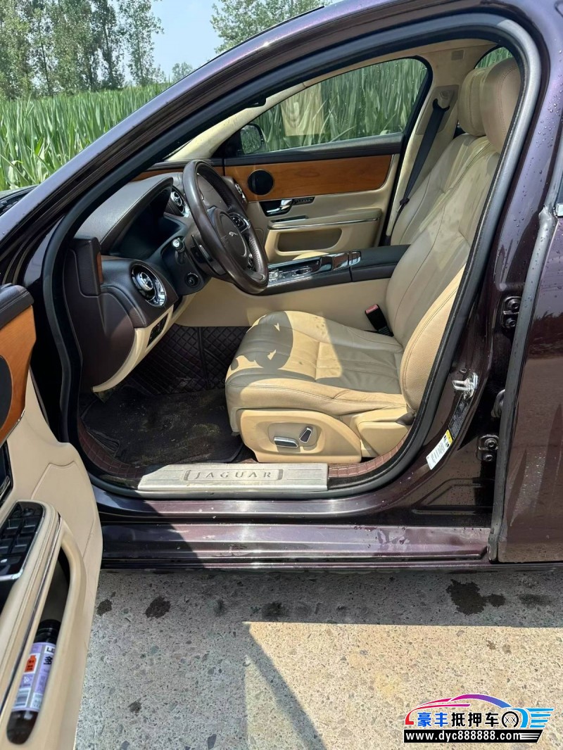 13年捷豹XJ轿车抵押车出售