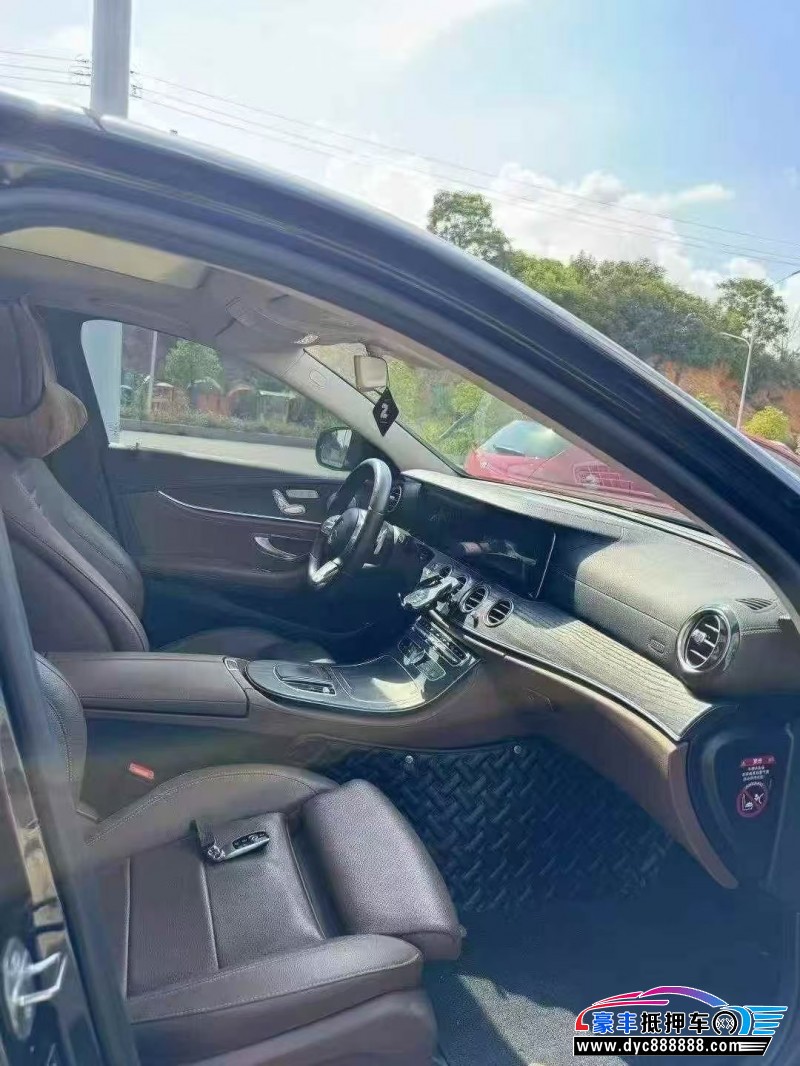 20年奔驰E轿车抵押车出售