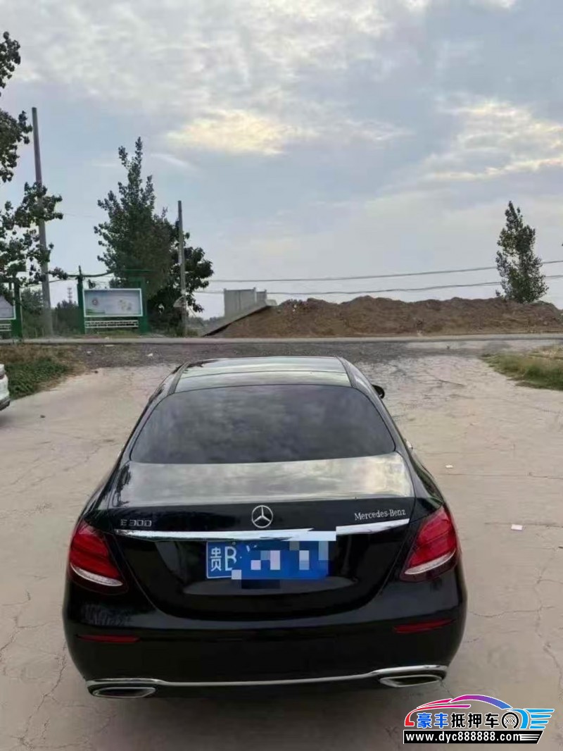 20年奔驰E轿车抵押车出售