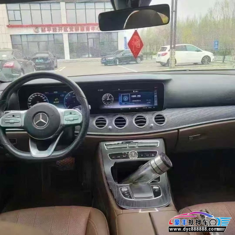 20年奔驰E轿车抵押车出售