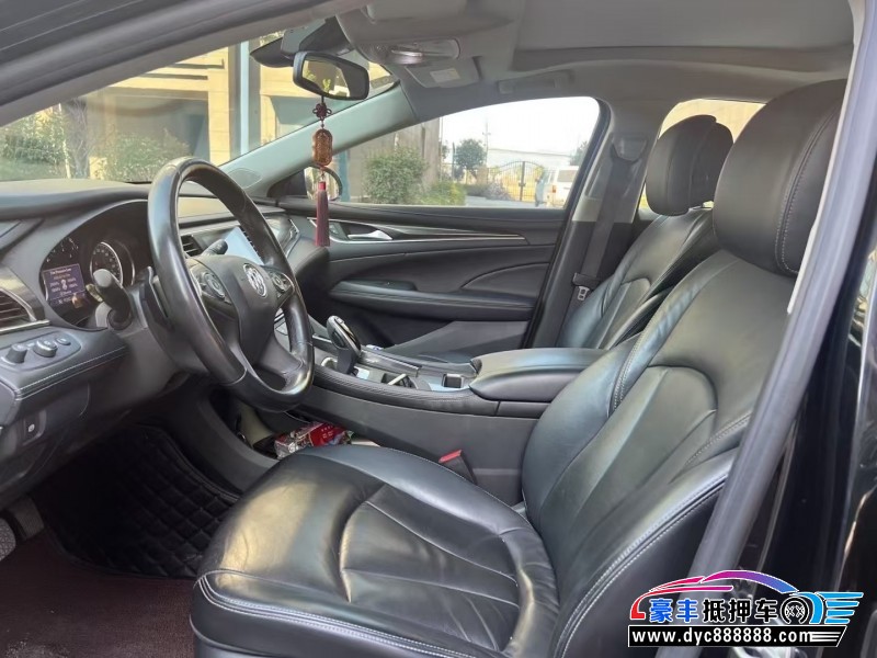 20年别克君越轿车抵押车出售