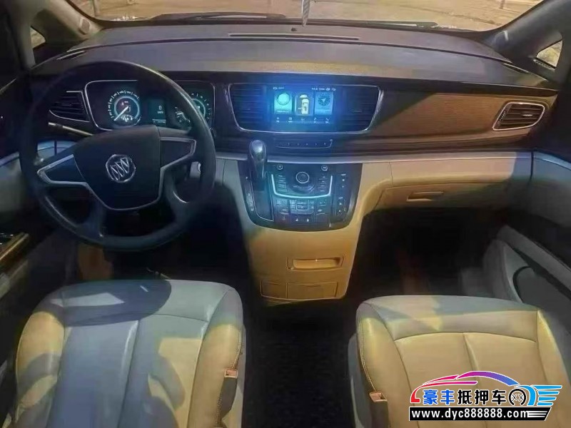 16年别克GL8轿车抵押车出售