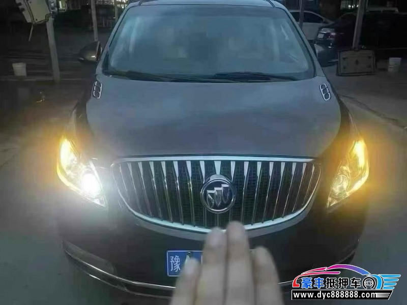 16年别克GL8轿车抵押车出售