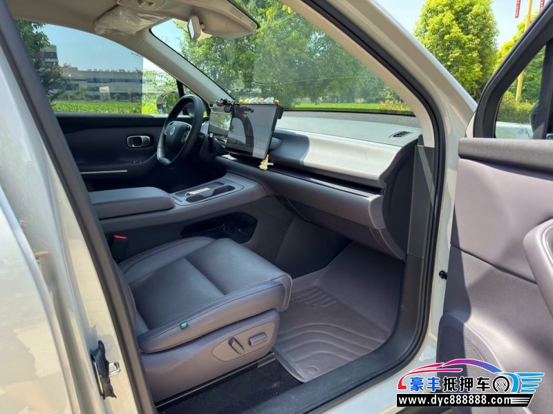 24年零跑C10轿车抵押车出售