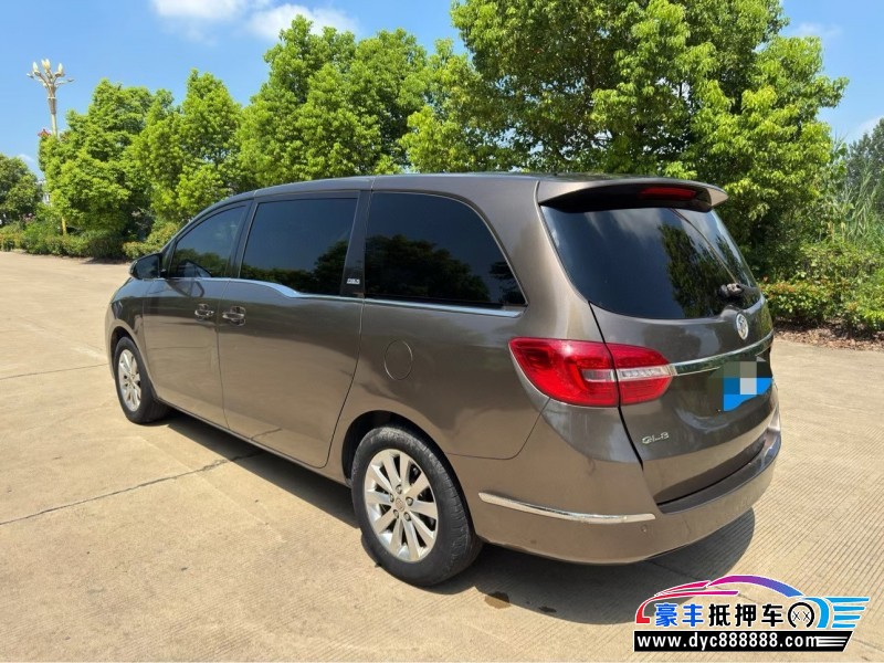 15年别克GL8轿车抵押车出售