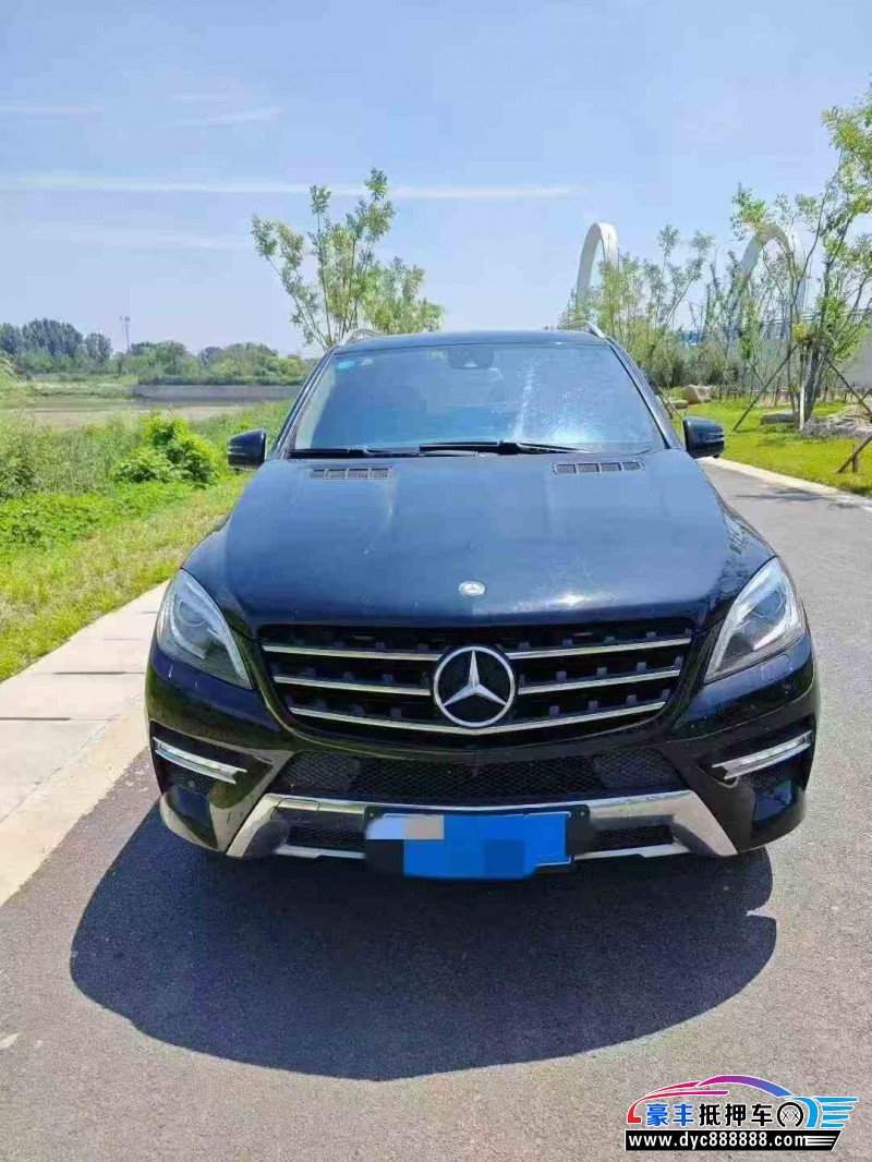 抵押车出售15年奔驰ML轿车