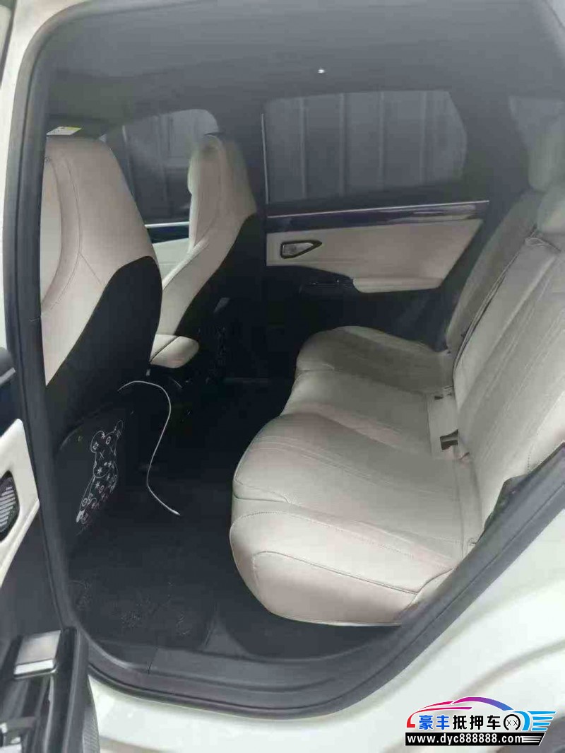 23年吉利银河L7轿车抵押车出售