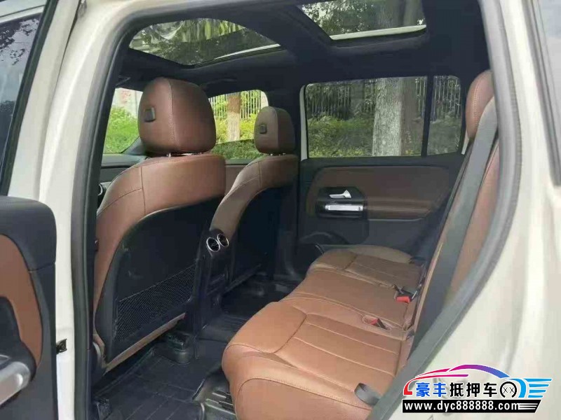 22年奔驰GLB轿车抵押车出售