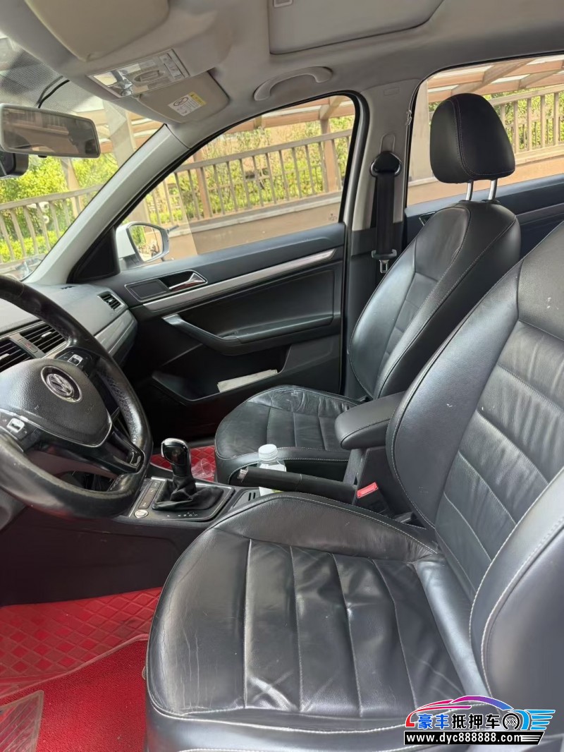 19年大众朗逸轿车抵押车出售