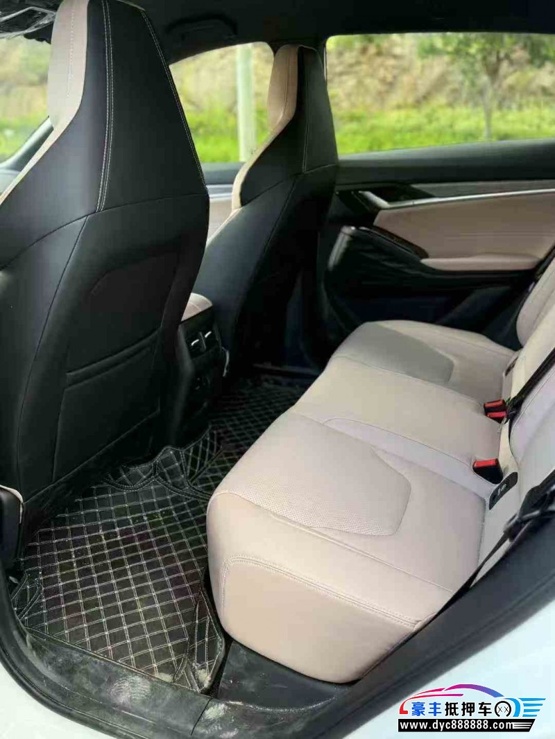 25年江淮QX轿车抵押车出售