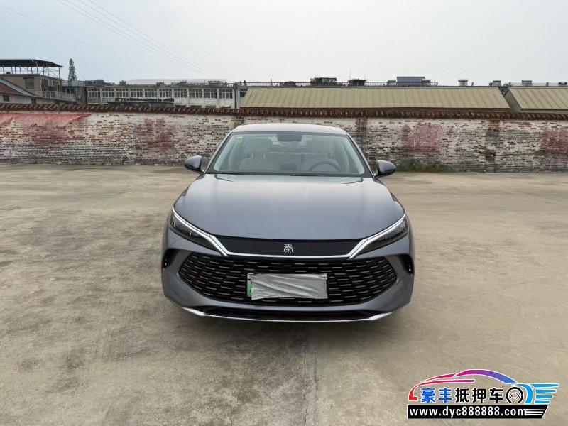 25年比亚迪秦轿车抵押车出售