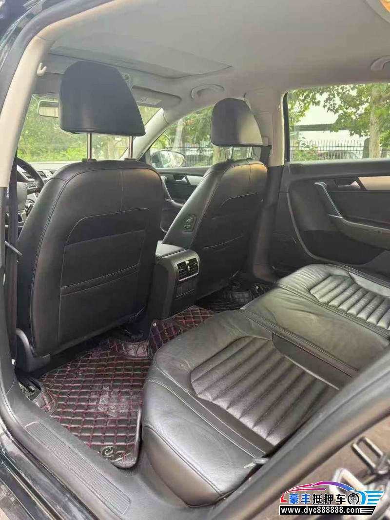 16年大众迈腾轿车抵押车出售