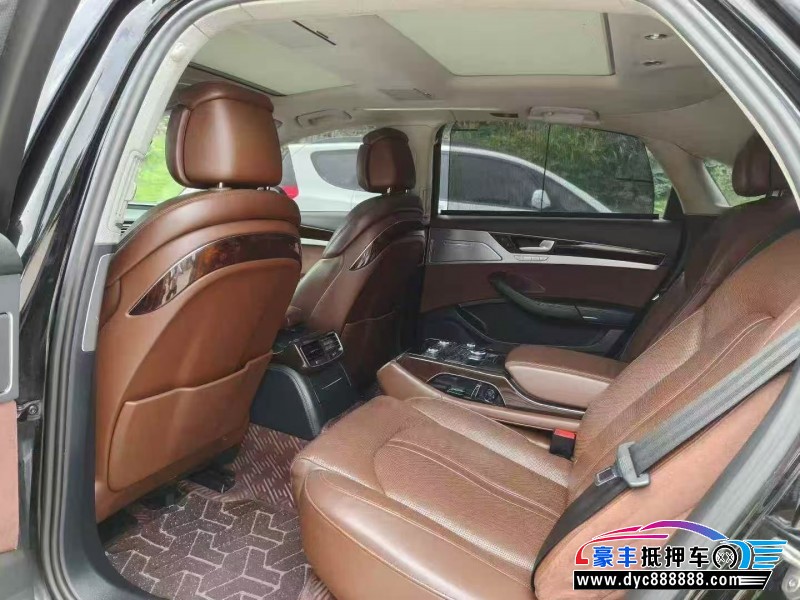 17年奥迪A8L轿车抵押车出售