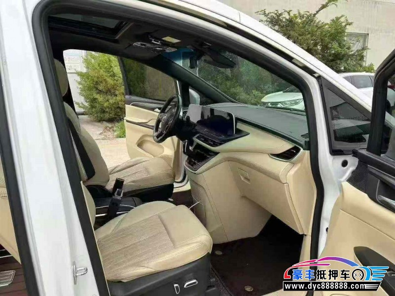 22年别克GL8轿车抵押车出售