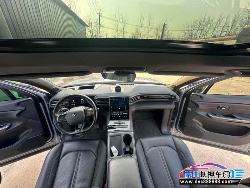 22年蔚来ES6轿车抵押车出售