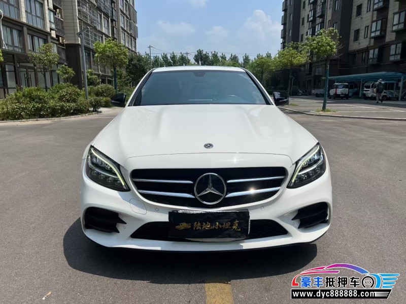 19年奔驰C轿车抵押车出售