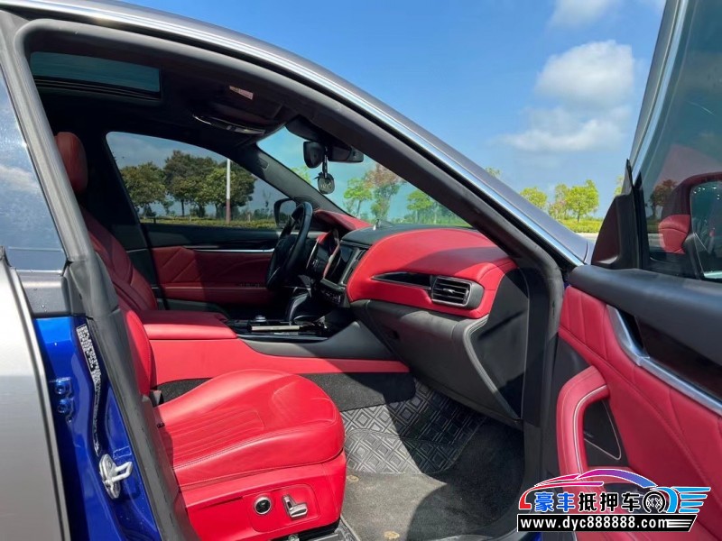 22年玛莎拉蒂莱万特轿车抵押车出售