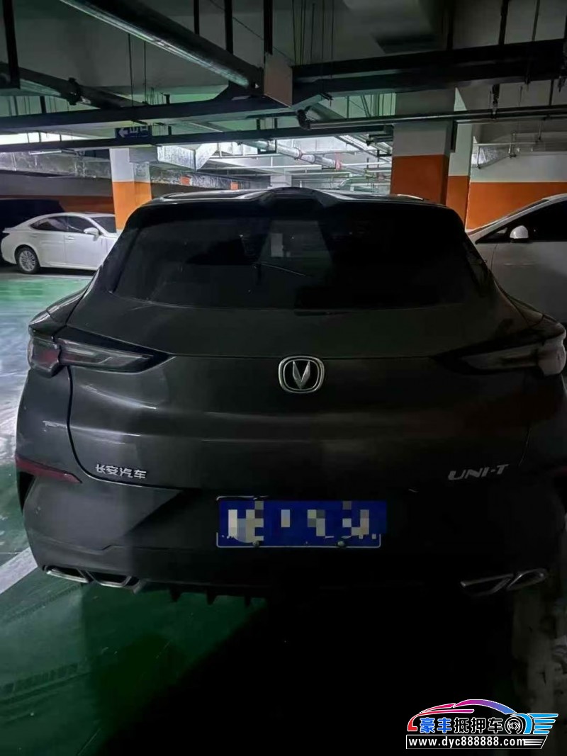 20年长安长安UNI轿车抵押车出售
