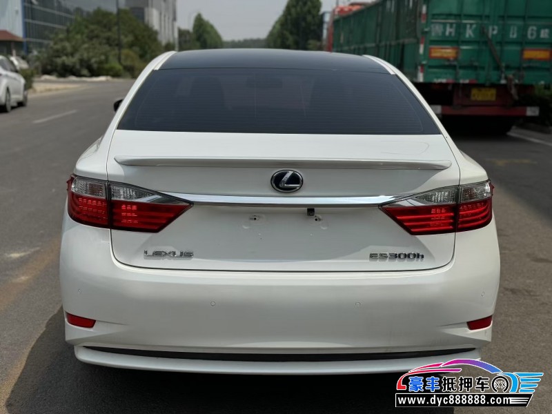 16年雷克萨斯ES轿车抵押车出售