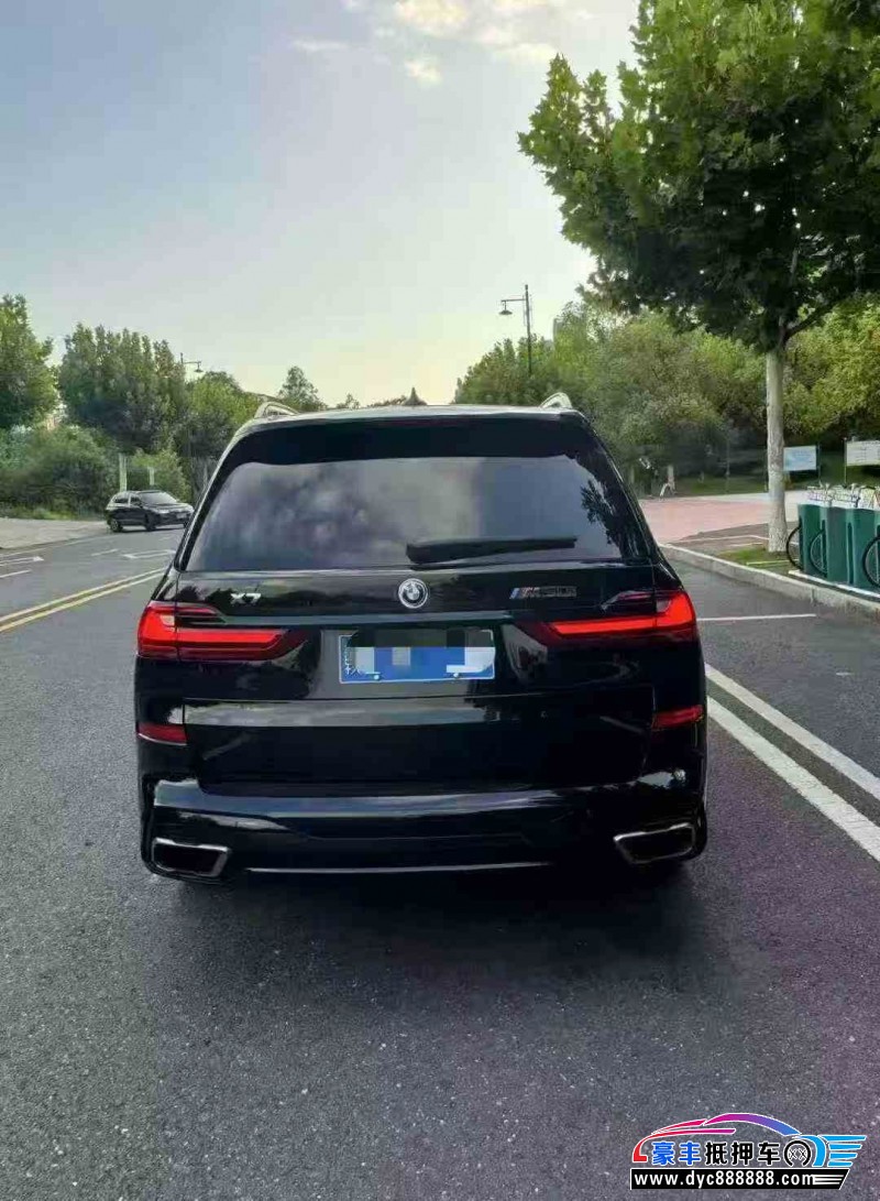 21年宝马X7轿车抵押车出售