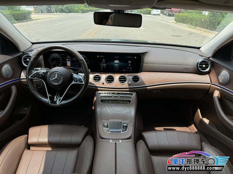 22年奔驰E轿车抵押车出售