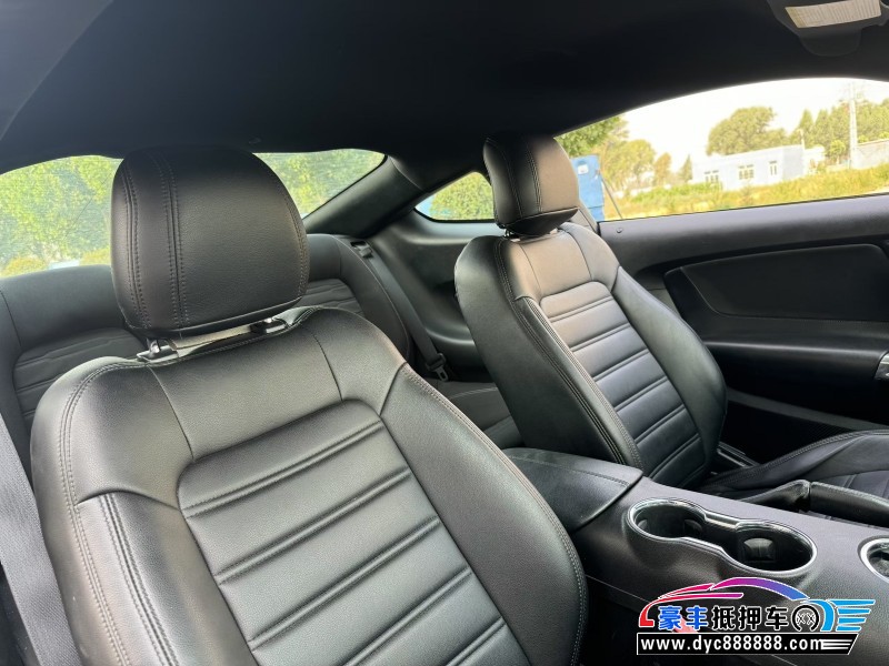 16年福特野马轿车抵押车出售