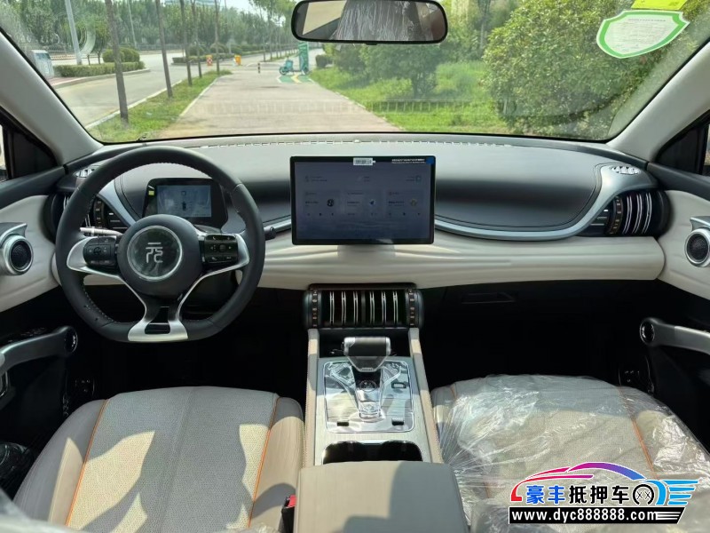 24年比亚迪元轿车抵押车出售