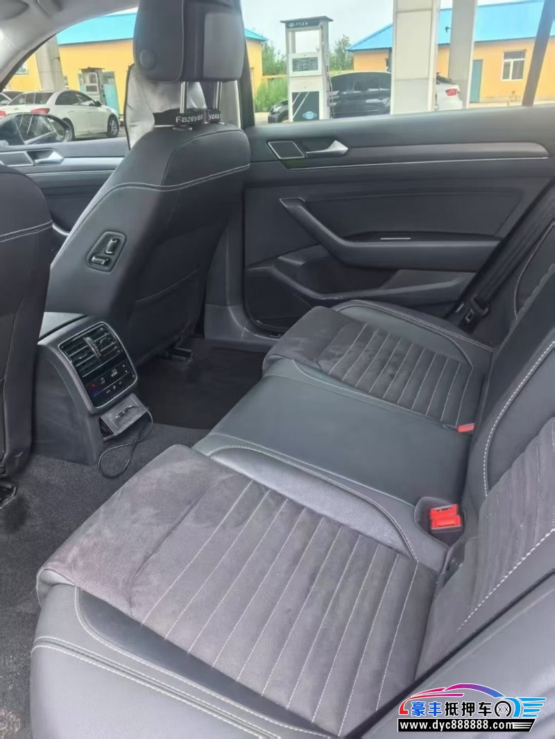 21年大众迈腾轿车抵押车出售