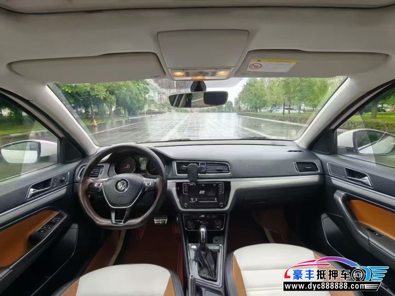 17年大众郎境轿车抵押车出售