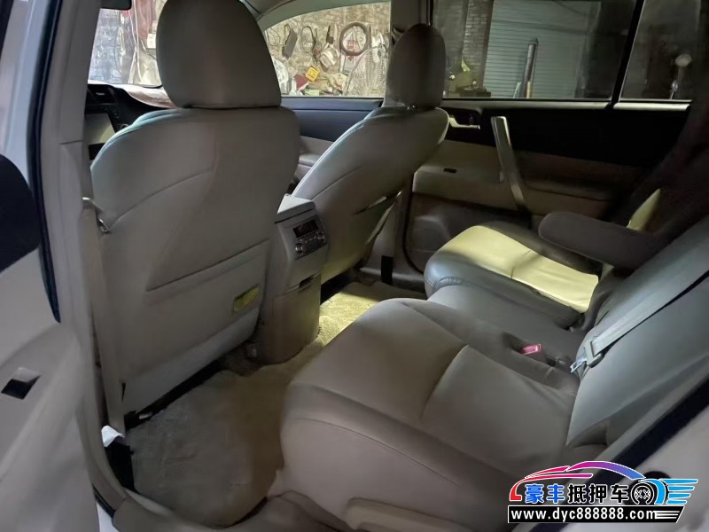 15年丰田汉兰达轿车抵押车出售