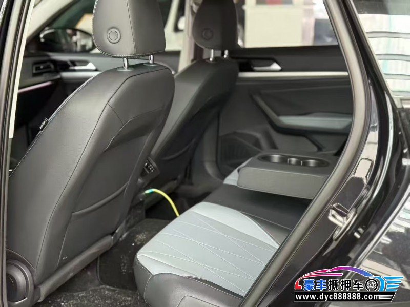 25年大众朗逸轿车抵押车出售