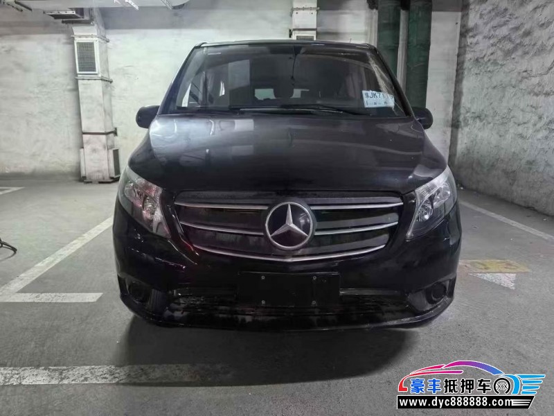 23年奔驰威霆轿车抵押车出售