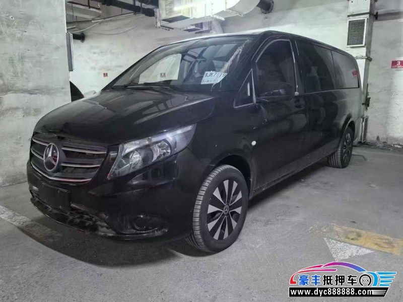 23年奔驰威霆轿车抵押车出售