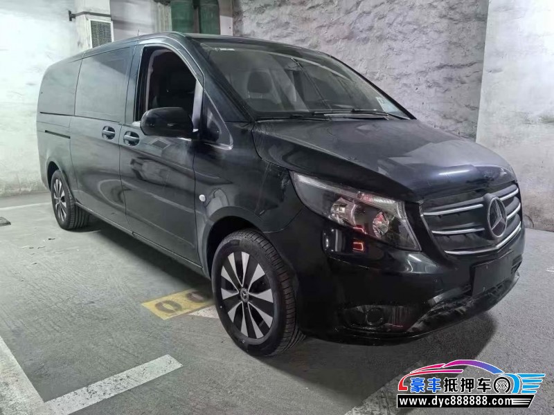 23年奔驰威霆轿车抵押车出售