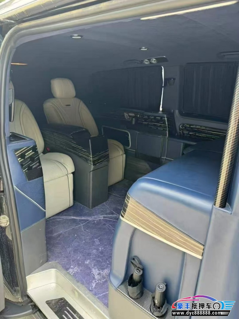 20年奔驰威霆轿车抵押车出售