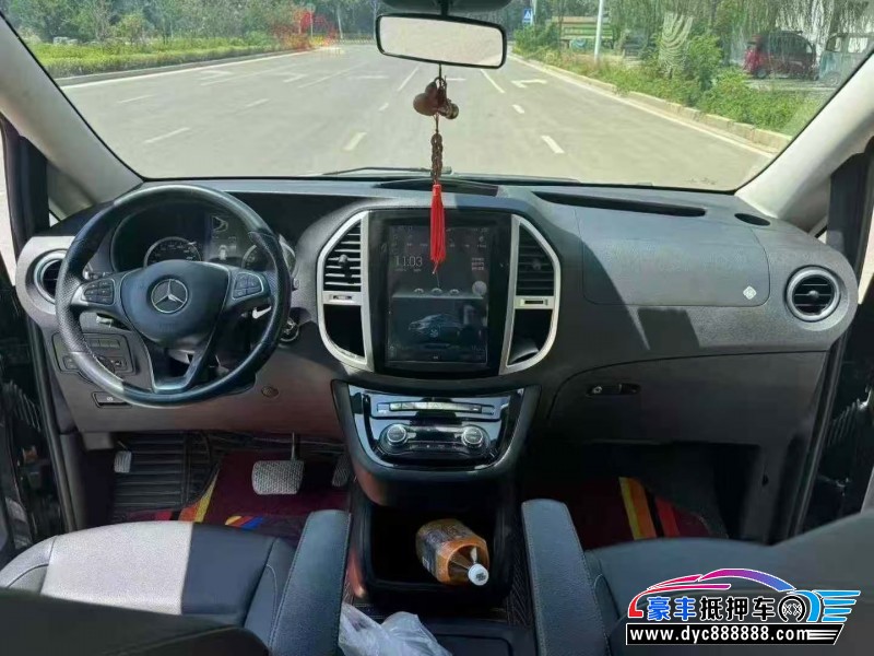 20年奔驰威霆轿车抵押车出售