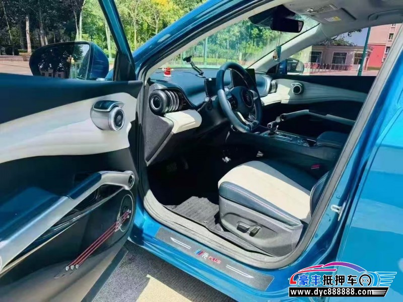 22年比亚迪元轿车抵押车出售