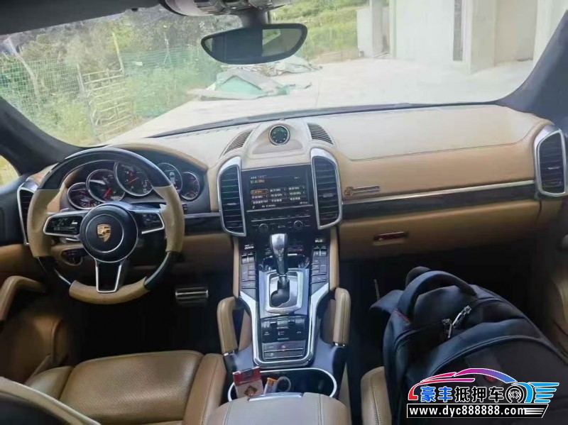 15年保时捷卡宴轿车抵押车出售