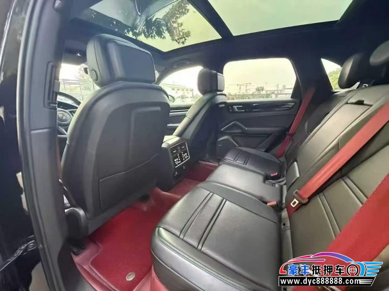 22年保时捷卡宴SUV抵押车出售