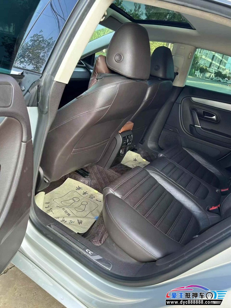 17年大众CC轿车抵押车出售