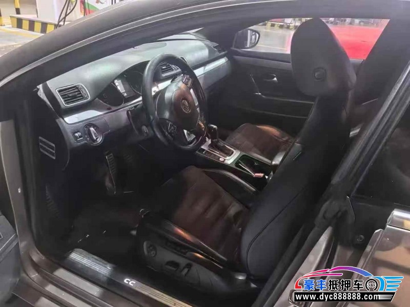 14年大众CC轿车抵押车出售