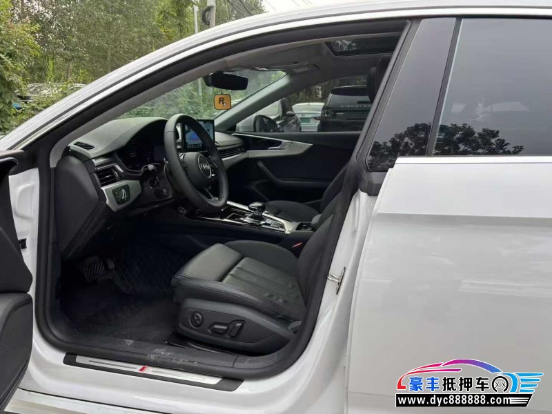 23年奥迪A5轿车抵押车出售