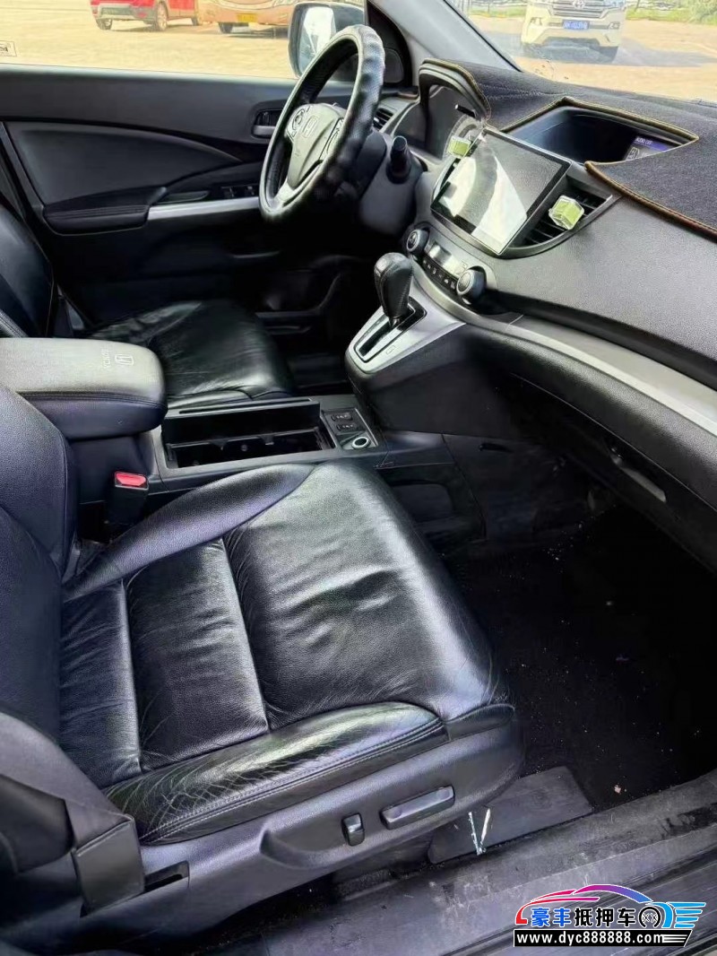 13年本田CR-V轿车抵押车出售