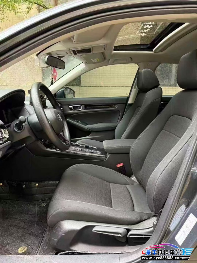 24年本田思域轿车抵押车出售