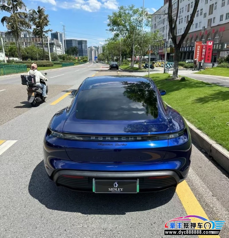 21年保时捷TaYcan轿车抵押车出售