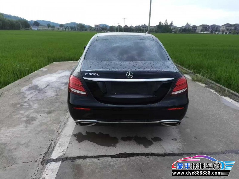 20年奔驰E轿车抵押车出售